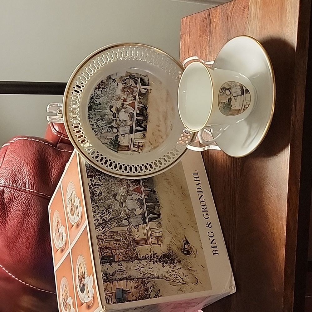 Vintage Bing & Grondahl Carl Larssons "Frokost Under Det Store Birketrae"